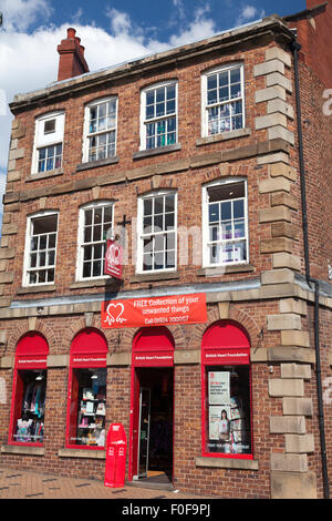 British Heart Foundation charity shop, Wakefield, West Yorkshire Banque D'Images