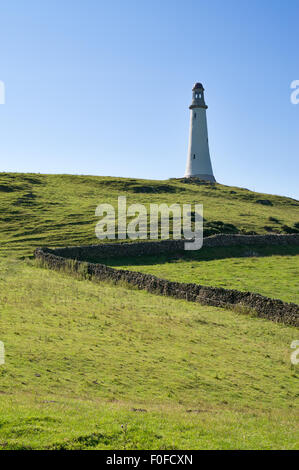 Le Sir John Barrow Monument sur la Colline Hoad, South Lakeland Ulverston, Cumbria, England, UK Banque D'Images