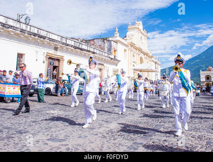 Le Saint Patron de l'Antigua procession annuelle à Antigua Guatemala Banque D'Images