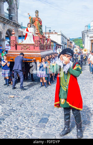 Le Saint Patron de l'Antigua procession annuelle à Antigua Guatemala Banque D'Images