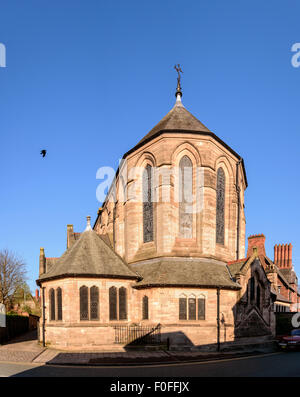 Façade d'une belle église dans la lumière du jour. L'église est situé dans une ville historique de Chester Cheshire Royaume uni. Banque D'Images