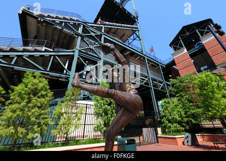 Statue de Jim Palmer à l'Oriole Park, domicile de l'équipe de baseball des orioles de Baltimore, Baltimore, Maryland, USA Banque D'Images