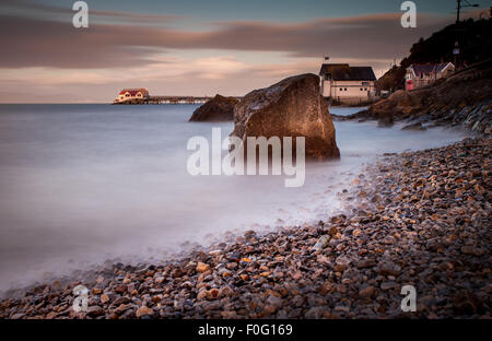 Coucher du soleil à Knab rock en marmonne, Swansea, Royaume-Uni Banque D'Images