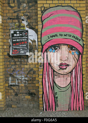 Girl Grafitti sur un mur de Berlin,Allemagne,art,rue Banque D'Images
