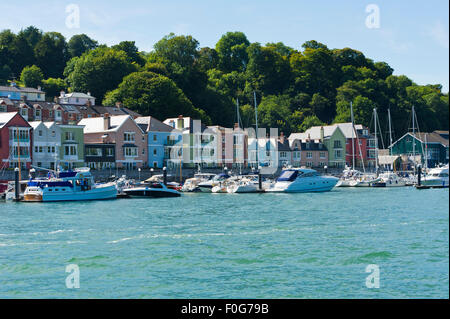 Bateaux et bâtiments sur le front de mer à Dartmouth, Devon Banque D'Images