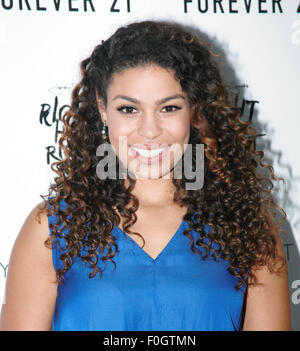 Las Vegas, Nevada, USA. Août 15, 2015. Singer Jordin Sparks pose pour les photographes après avoir effectué au Fashion Show Mall à l'appui de son nouveau cd ''tout de suite maintenant,'' le 15 août 2015 à Las Vegas, Nevada Crédit : Marcel Thomas/ZUMA/Alamy Fil Live News Banque D'Images