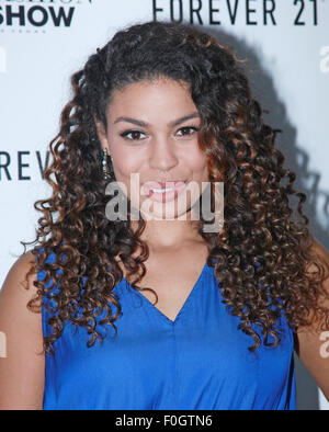 Las Vegas, Nevada, USA. Août 15, 2015. Singer Jordin Sparks pose pour les photographes après avoir effectué au Fashion Show Mall à l'appui de son nouveau cd ''tout de suite maintenant,'' le 15 août 2015 à Las Vegas, Nevada Crédit : Marcel Thomas/ZUMA/Alamy Fil Live News Banque D'Images