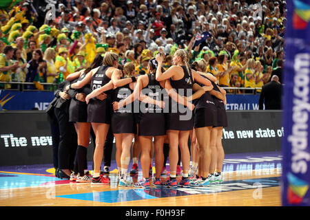 Sydney, Australie. Août 16, 2015. Fougères d'argent après la perte finale de la Coupe du Monde de netball, Fougères d'argent comparativement à l'Australie, tous les téléphones Arena, Sydney, Australie. Dimanche 16 août 2015. © Plus Sport Action/Alamy Live News Banque D'Images