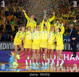 Sydney, Australie. Août 16, 2015. L'équipe de l'Australie célèbre finale de la Coupe du Monde de netball, Fougères d'argent comparativement à l'Australie, tous les téléphones Arena, Sydney, Australie. Dimanche 16 août 2015. © Plus Sport Action/Alamy Live News Banque D'Images