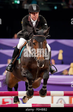 N.c.a. Birmingham, Angleterre. Michael Whitaker et Wild Rose - La Tribune Bienvenue Enjeux Le Cheval de l'année 2011. 6/10/11. Banque D'Images