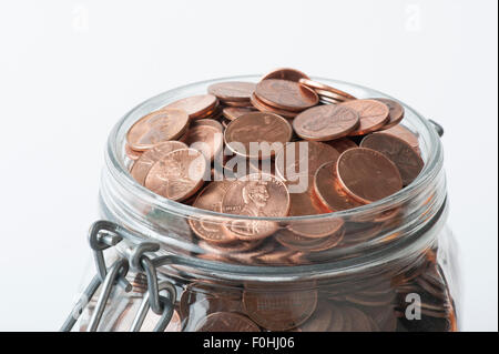 Pot mason plein de United States pennies Banque D'Images