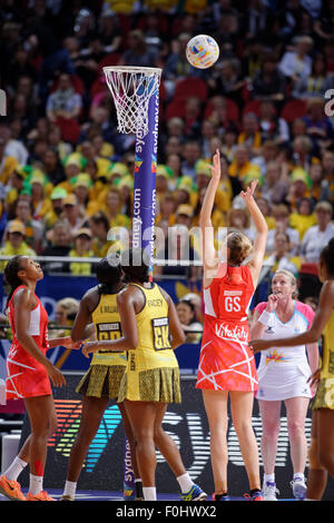 Sydney, Australie. 16 août, 2015. L'Angleterre remporte la médaille de bronze avec une victoire 66-44 sur la Jamaican Sunshine Girls Crédit : MediaServicesAP/Alamy Live News Banque D'Images