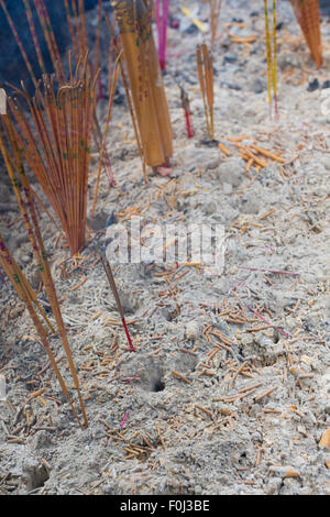 L'encens dans un temple à Hangzhou, la photo est prise d'en haut un fournir un très intéressant point de vue. Banque D'Images