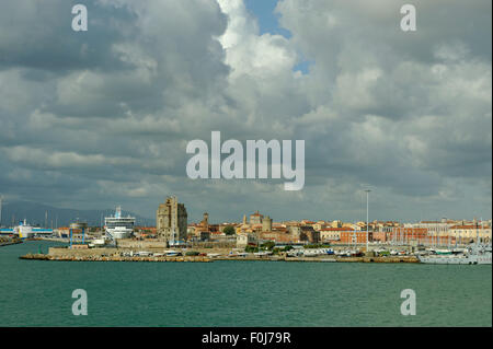 Le port de ferry de Livourne, Toscane, Italie Banque D'Images