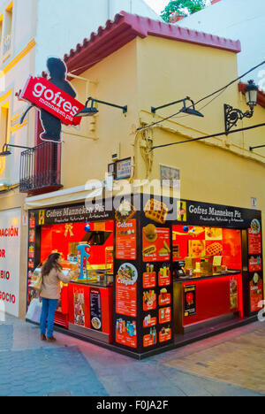 Waffle et fast-food shop, Paseo de la Carretera, vieille ville, Benidorm, Alicante province, Marina Baixa, Costa Blanca, Espagne Banque D'Images