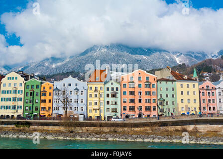 Maisons d'habitation, Inn Riverside, district Mariahilf, Innsbruck, vallée de l'Inn, Tyrol, Autriche Banque D'Images