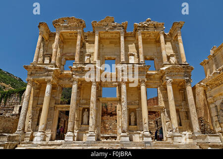 La bibliothèque de Celsus à l'ancien grec/Empire romain ville d'Ephèse près de Selcuk, Turquie Kusadasi. Banque D'Images