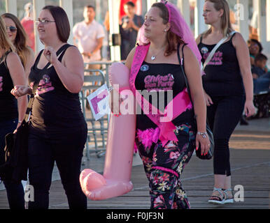 Un hen party vient à Brighton Banque D'Images