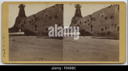 Une photographie du fort Sumter après son bombardement pendant la guerre de Sécession. L'image montre les dommages importants causés à la structure du fort. Banque D'Images