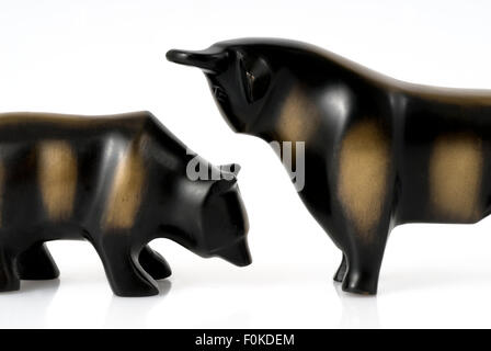 Bear et bull sculptures symbolisaient la bourse de Francfort Banque D'Images