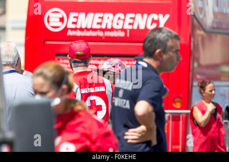 Catane, Italie. 17 août, 2015. La clinique mobile d'urgence. Credit : Simone Genovese/Alamy Live News Banque D'Images