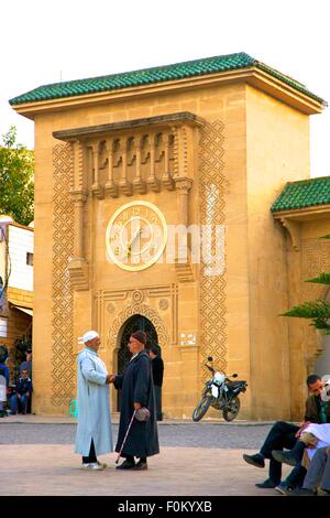 Tour de l'horloge à Grand Socco, Tanger, Maroc, Afrique du Nord Banque D'Images