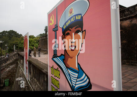 Les affiches de propagande communiste de Hanoi, Vietnam Banque D'Images