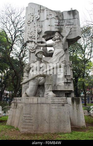 Pierre commémorative à Hanoi pour les soldats qui ont perdu la vie dans la guerre du Vietnam américain Banque D'Images