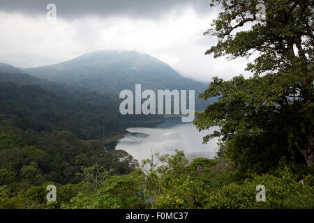 Les lacs Buyan et Tamblingan double Bali Banque D'Images