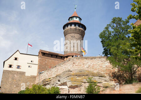 Château Impérial Kaiserburg avec Tour Sinwell, Nuremberg, Bavière, Allemagne Banque D'Images