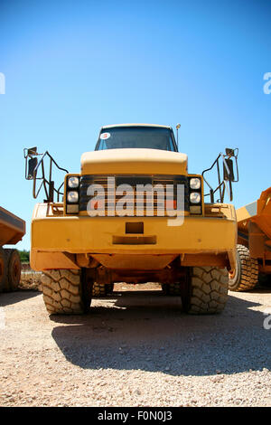 Construction camion sur l'autoroute en Croatie Banque D'Images