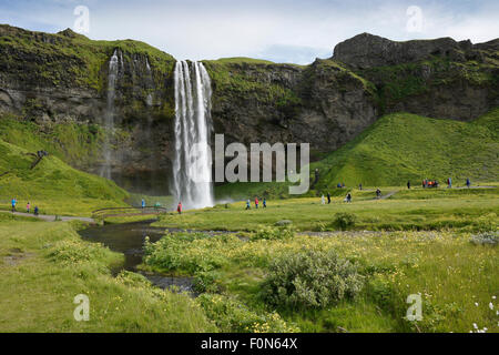 Seljalandsfoss dans le sud de l'Islande Banque D'Images