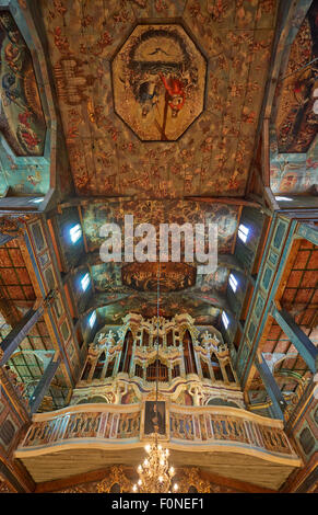 Tourné de l'intérieur de l'Église protestante en bois magnifiquement décoré de la paix en Swidnica, du patrimoine culturel mondial de l'UNESCO, Pologne Banque D'Images