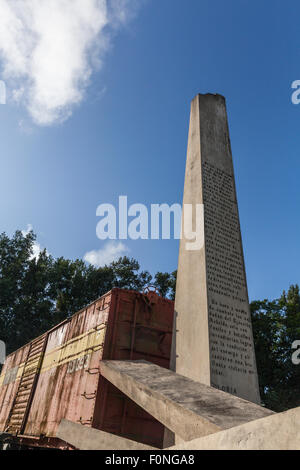 Monument situé sur les lieux du déraillement de camions blindés par Che Guevara qui a conduit à la victoire des révolutionnaires à Cuba Banque D'Images