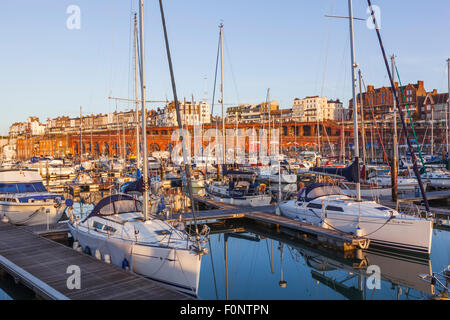 L'Angleterre, Kent, Ramsgate Ramsgate, Marina Banque D'Images