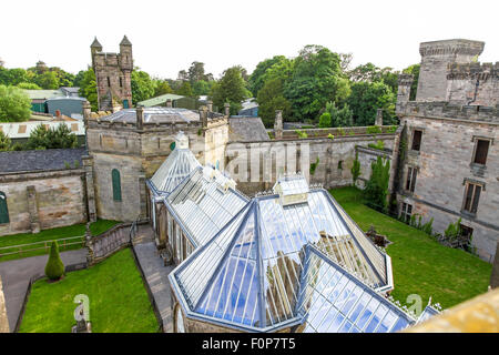 L'abandon d'Alton Towers maison sur le thème des jardins du parc immobilier Staffordshire England UK Banque D'Images