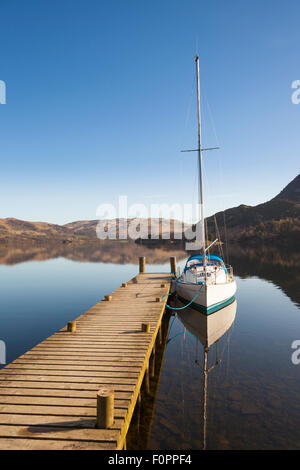 La location à une jetée sur le lac Ullswater, Shap, Lake District, Cumbria, Angleterre Banque D'Images