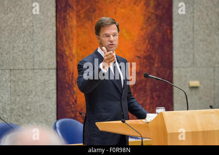 La Haye, Pays-Bas. Août 19, 2015. Le mercredi le parlement néerlandais a été admis au débat sur la contribution du Fonds d'urgence à la Grèce. Paryt de droite Geert Wilders leader accuse le gouvernement actuel d'misallocating fonds et lancé un vote de défiance contre le premier ministre Rutter et son cabinet. Le débat a eu plus de six heures mais avec une petite minorité la motion de censure a été rejetée. © Copyright Jaap Arriens/Alamy vivre Banque D'Images