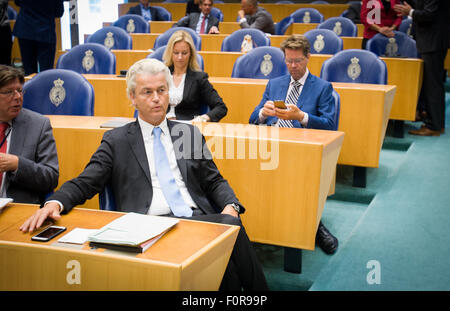 La Haye, Pays-Bas. Août 19, 2015. Le mercredi le parlement néerlandais a été admis au débat sur la contribution du Fonds d'urgence à la Grèce. Paryt de droite Geert Wilders leader accuse le gouvernement actuel d'misallocating fonds et lancé un vote de défiance contre le premier ministre Rutter et son cabinet. Le débat a eu plus de six heures mais avec une petite minorité la motion de censure a été rejetée. © Copyright Jaap Arriens/Alamy vivre Banque D'Images