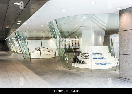 Japon Tokyo Aoyama Comme des Garcons Store Architecte des Systemes d avenir Photo Stock Alamy