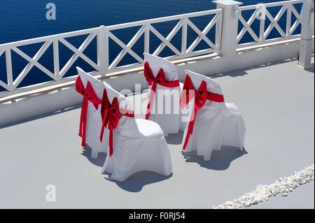 Une salle de mariage en plein air dans le village de Oia Santorini Grèce Banque D'Images