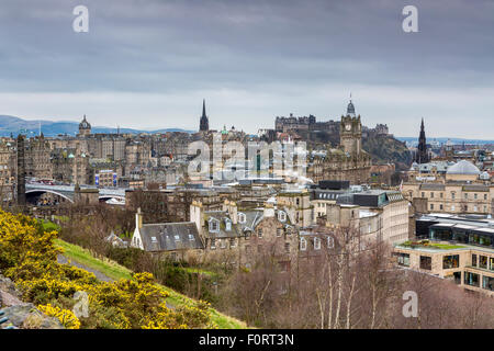 Une vue de Calton Hill sur Édimbourg, City of Edinburgh, Ecosse, Royaume-Uni, Europe. Banque D'Images