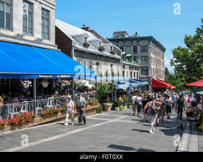 PLACE JACQUES-CARTIER DANS LE VIEUX MONTRÉAL, CANADA - circa 2008. Banque D'Images