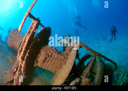 Mer Rouge, Egypte. 15 Oct, 2014. Plongeur à la recherche de shipwreck ''Giannis D''. Mer Rouge, Egypte, l'Afrique. © Andrey Nekrasov/ZUMA/ZUMAPRESS.com/Alamy fil Live News Banque D'Images