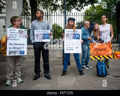 Londres, Royaume-Uni. 20 août, 2015. Pas de protestation illégale est organisé par l'London-Calais Groupe convoi qui sont en faveur des droits des réfugiés. Credit : Pete Maclaine/Alamy Live News Banque D'Images