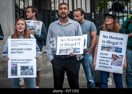 Londres, Royaume-Uni. 20 août, 2015. Pas de protestation illégale est organisé par l'London-Calais Groupe convoi qui sont en faveur des droits des réfugiés. Credit : Pete Maclaine/Alamy Live News Banque D'Images