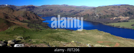 Vue de printemps de Ullswater Hallin tomba, Parc National de Lake District, Cumbria, England, UK. Banque D'Images