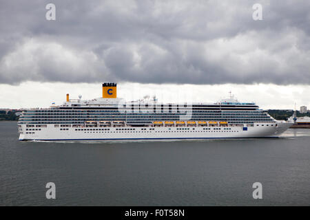 Mme Costa Luminosa un navire de croisière appartenant et exploités par Costa Crociere a accosté à Tallinn, Estonie, Europe Banque D'Images