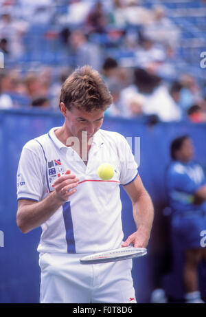 Jimmy Connors en action au tournoi de tennis US Open à Flushing Meadows Park en septembre 1988 Banque D'Images