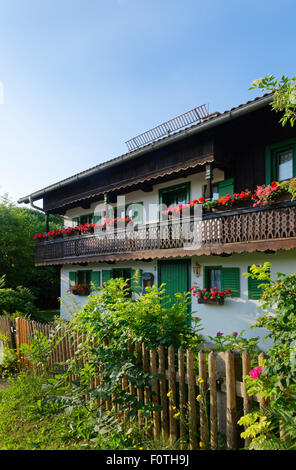 Maison Hollerhaus à Irschenhausen, ferme, tournage de la série Bulle von Tölz, Pension Berghammer, Haute-Bavière, Bavière Banque D'Images